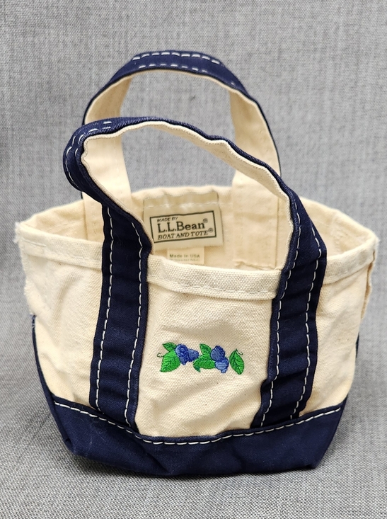 L.L. Bean Handbags - Vintage L.L.Bean Blueberry Embroidered Mini Boat USA Made Canvas Tote.